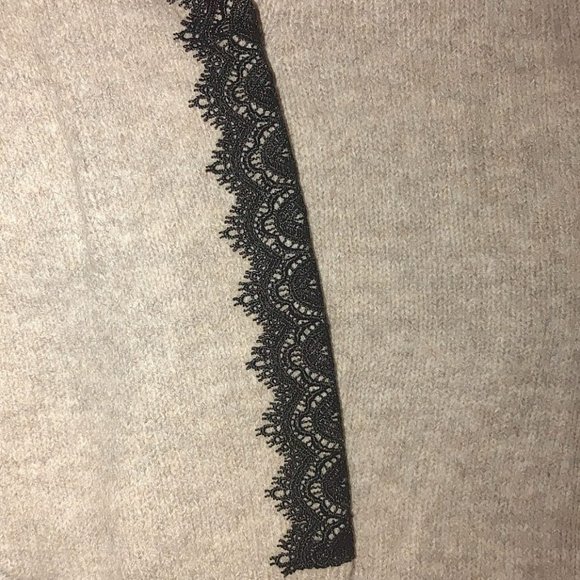 NWT Zara Beige Oversized Contrasting Lace Sleeve/Shoulder Details Sweater. S - Picture 6 of 9